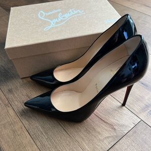 Christian Louboutin So Kate 100